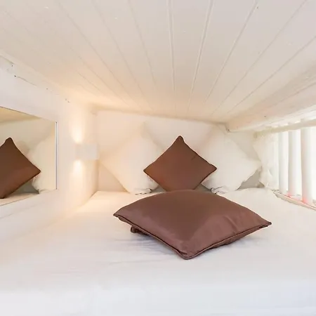 Campo Dei Fiori Luxury With Balcony Apartment
